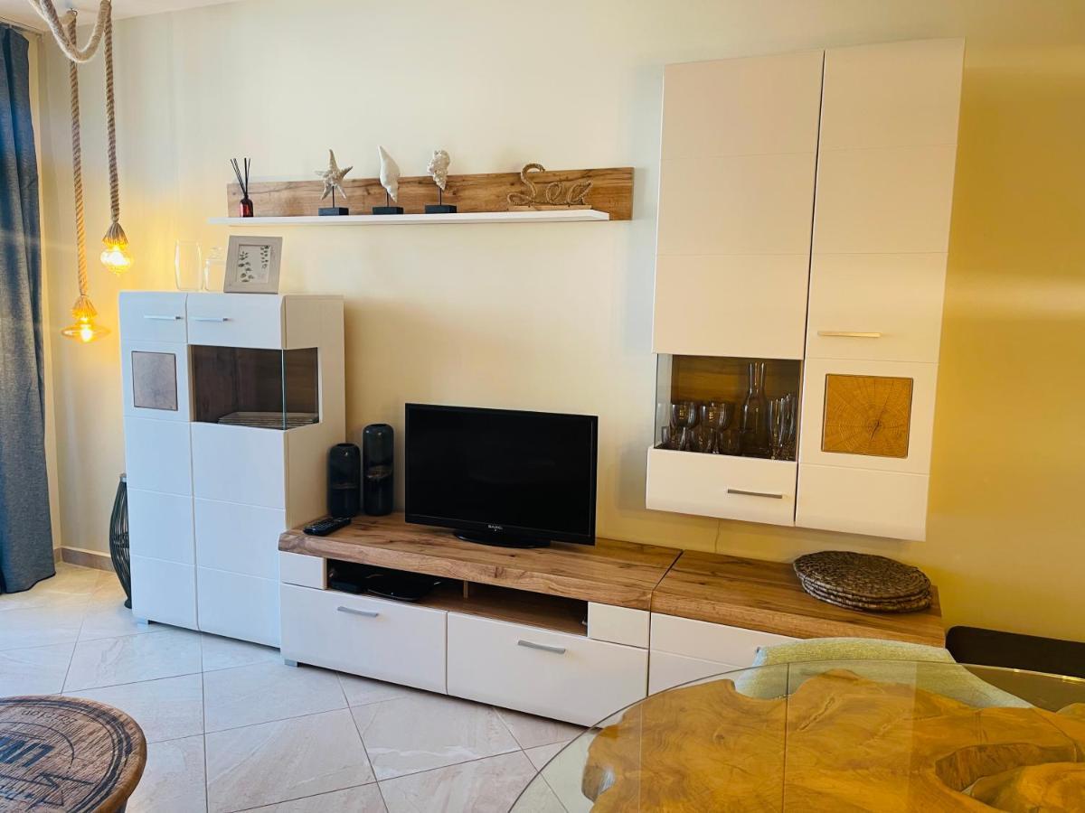 Flores Garden Sea View Apartment With Balcony Černomorec Exterior foto