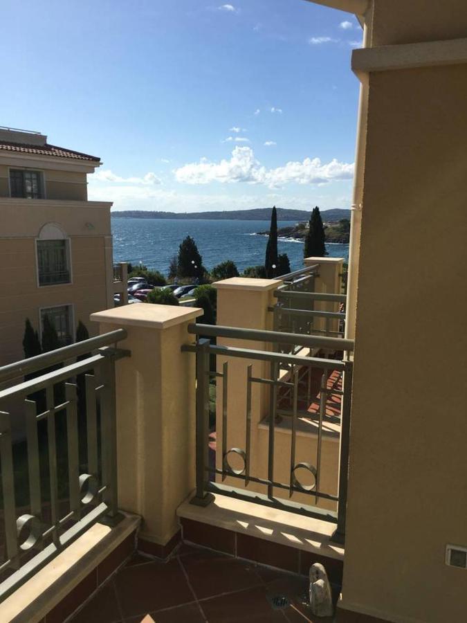 Flores Garden Sea View Apartment With Balcony Černomorec Exterior foto